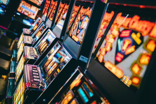 robiox platform interface showing game categories: live dealers, slots, sports betting, and esports